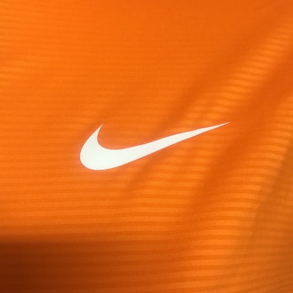 Nike Athletic/Athleisure 1/4 Zip Top, NWT! - Picture 4 of 10